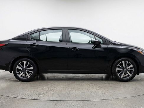 Used 2025 Nissan Versa SV image 11