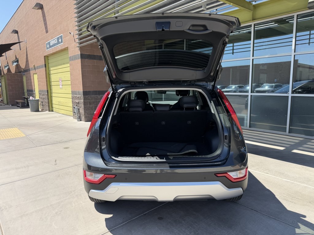 Used 2025 Kia Niro EX FWD image 35