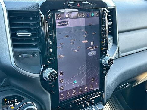 New 2026 RAM 1500 4x4 Crew Cab image 9
