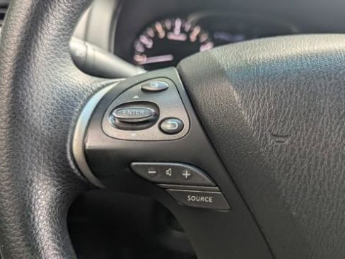 Used 2014 Nissan Pathfinder S AWD/4WD image 26