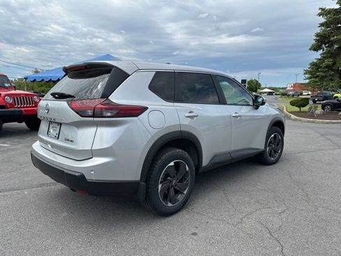Certified 2024 Nissan Rogue SV AWD/4WD image 5