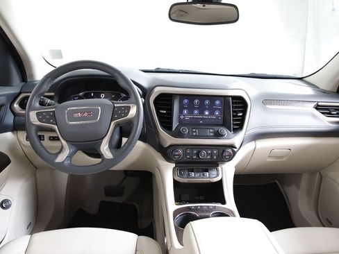 Used 2023 GMC Acadia Denali AWD/4WD image 12