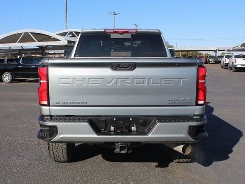 Used 2025 Chevrolet Silverado 2500 High Country w/ Technology Package image 4