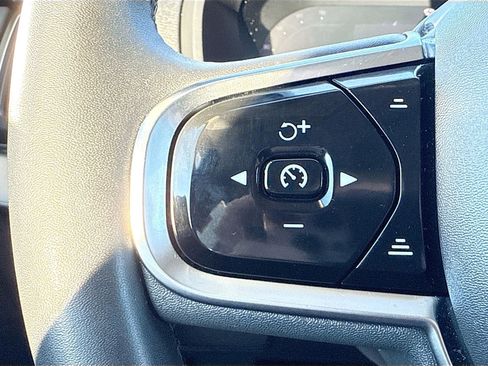 Used 2024 Volvo XC90 B5 Core w/ Climate Package image 37