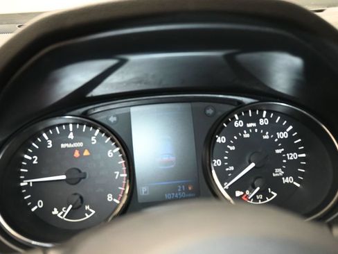 Used 2020 Nissan Rogue Sport SV FWD image 17