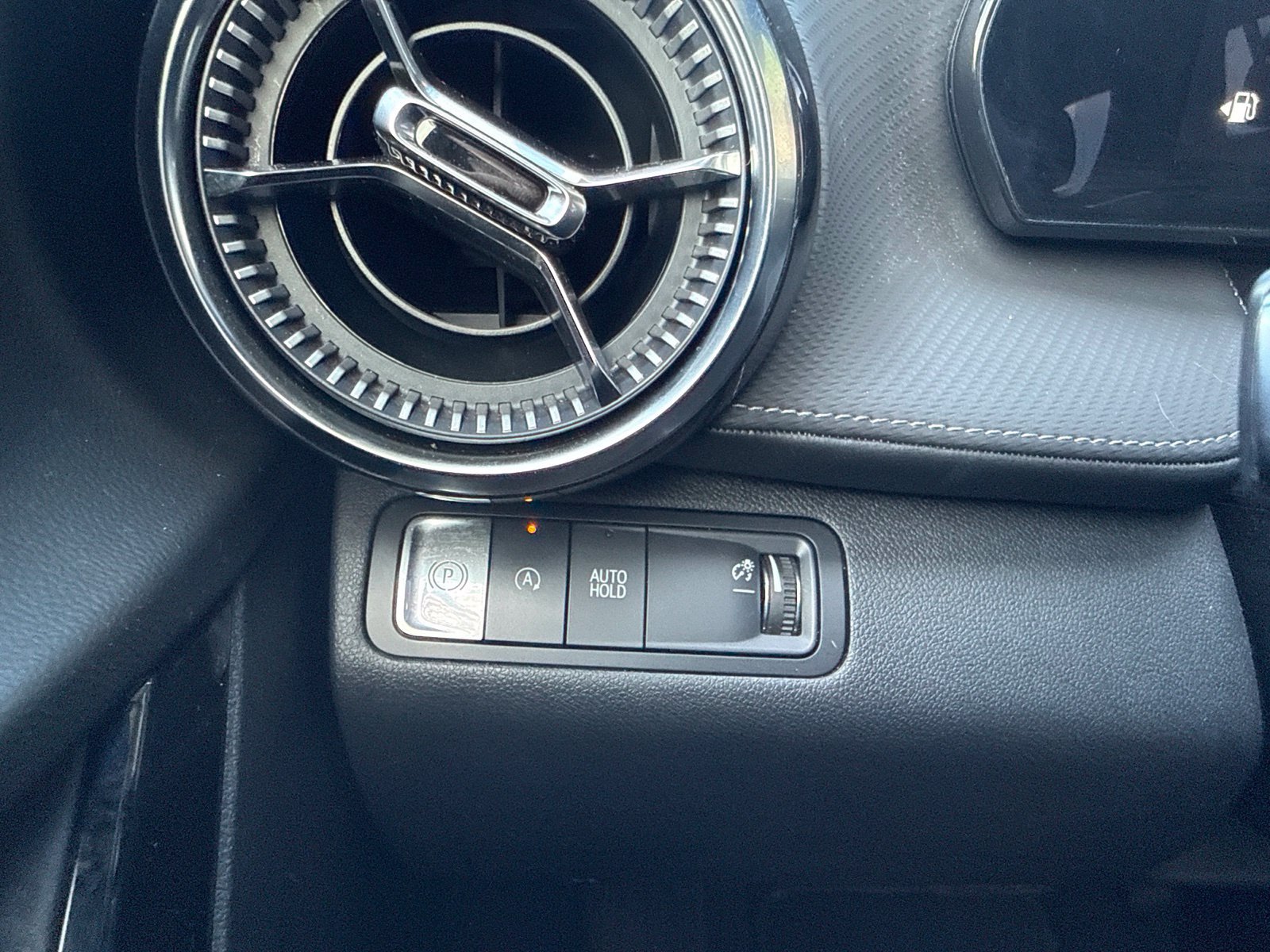 Used 2025 Chevrolet Equinox LT w/ Safety and Technology Package FWD image 37