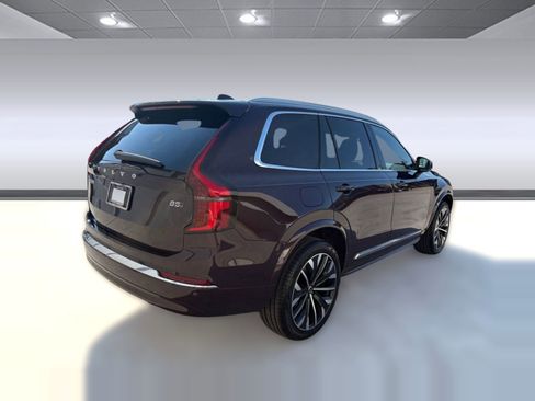 Certified 2026 Volvo XC90 B5 Core w/ Protection Package AWD/4WD image 9