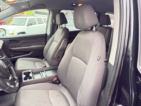 Used 2018 Honda Odyssey EX image 9