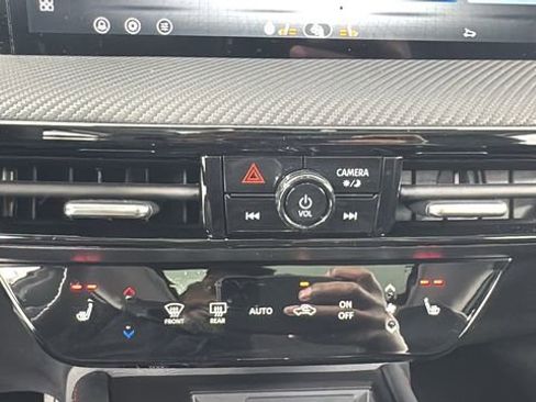 New 2026 Nissan Kicks SR w/ SR Premium Package image 26