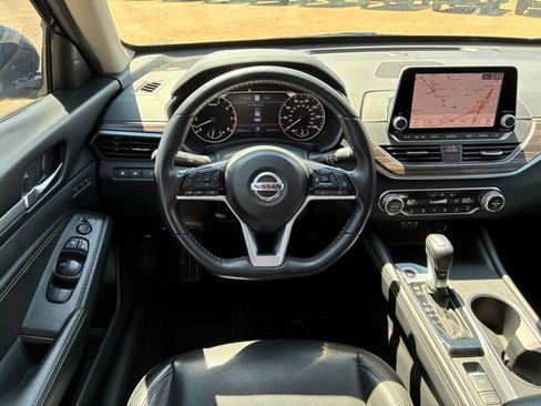 Certified 2019 Nissan Altima 2.5 Platinum image 15