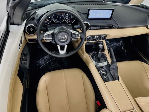 Used 2026 MAZDA MX-5 Miata Grand Touring w/ Weather Package RWD image 22