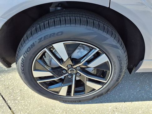 New 2026 Volvo XC60 B5 Core w/ Protection Package Premier image 9