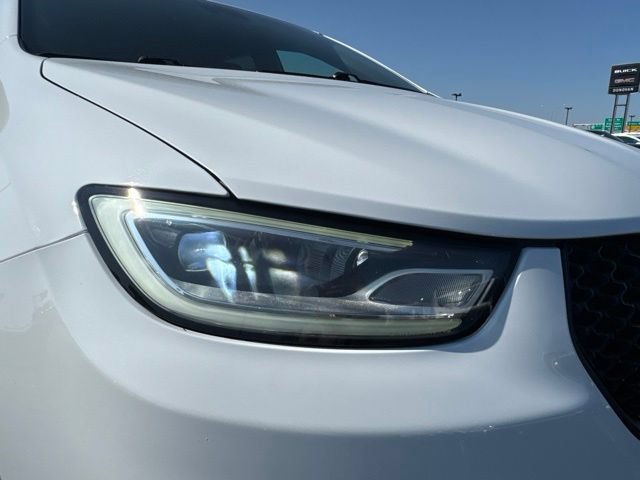 Used 2025 Chrysler Pacifica Limited FWD image 26