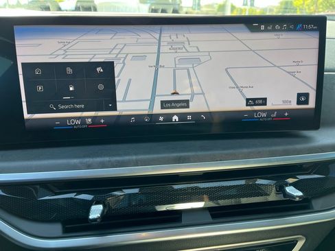 Used 2024 BMW X6 xDrive40i w/ M Sport Professional Package image 11