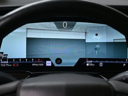 Used 2021 Cadillac Escalade Premium Luxury w/ Driver Assist Tech Package image 31