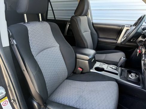 Used 2016 Toyota 4Runner SR5 AWD/4WD image 25