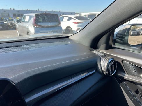 Used 2025 Chevrolet Equinox LT image 40