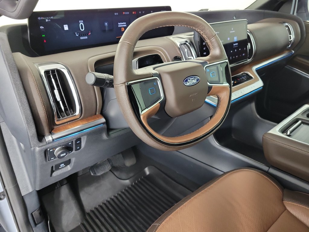 Used 2025 Ford Expedition King Ranch AWD/4WD image 20
