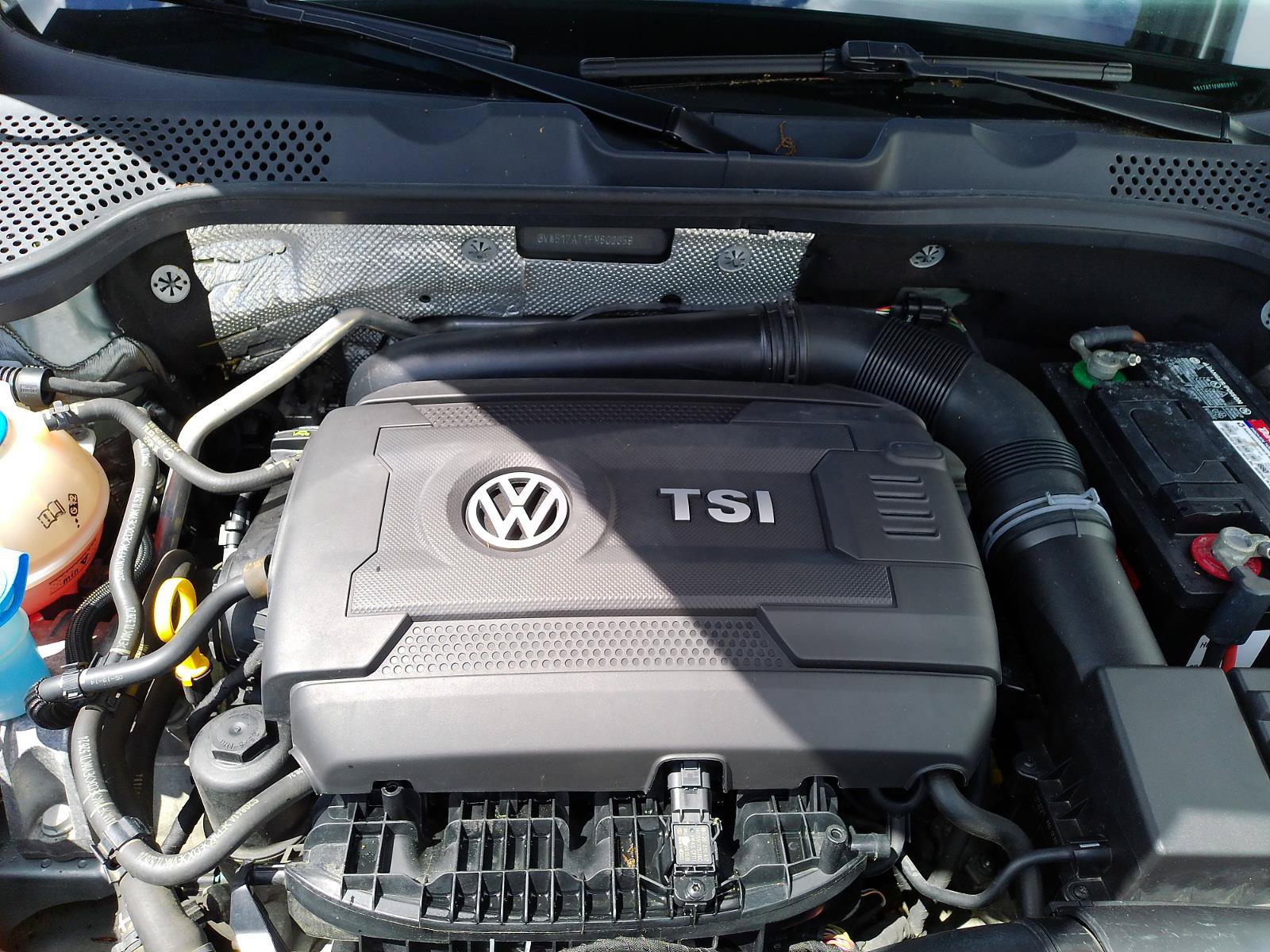 Used 2015 Volkswagen Beetle 1.8T FWD image 39