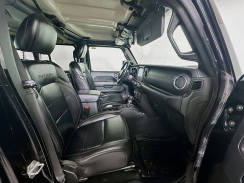 Used 2023 Jeep Wrangler Sahara w/ Cold Weather Group image 29