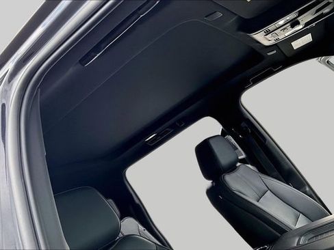 Used 2023 Chevrolet Suburban RST image 28