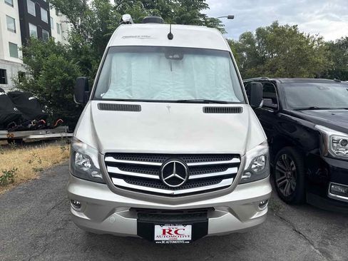 Used 2017 Mercedes-Benz Sprinter 3500 image 2