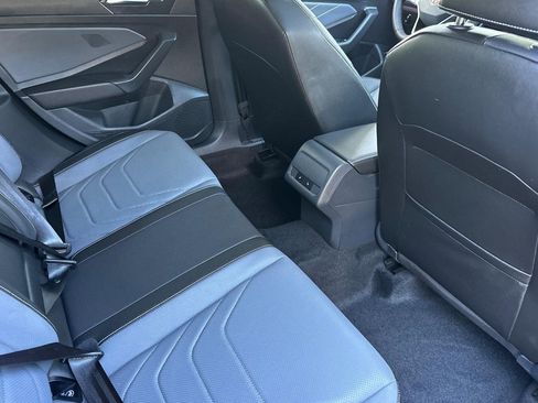 Used 2025 Volkswagen Jetta SEL FWD image 29
