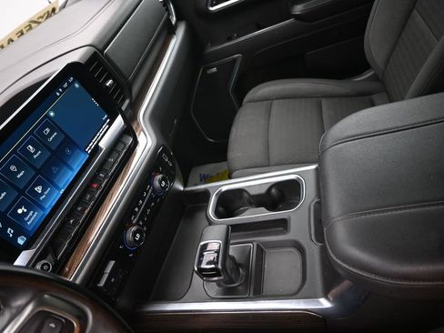 Used 2024 Chevrolet Silverado 1500 LT Trail Boss w/ Convenience Package II AWD/4WD image 20