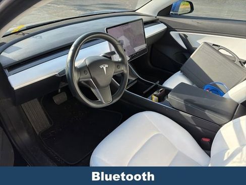 Used 2018 Tesla Model 3 Long Range image 4