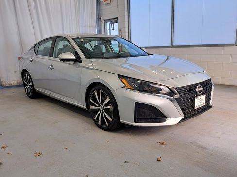 Used 2023 Nissan Altima 2.5 SL image 4