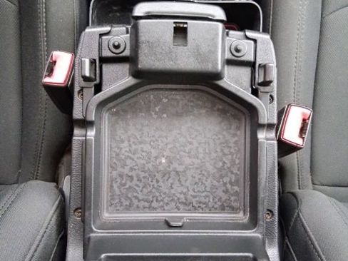 Used 2018 Jeep Wrangler Unlimited Sport image 23