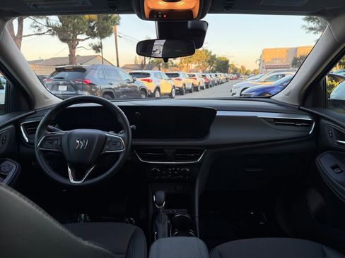 Used 2025 Buick Encore GX Preferred image 29