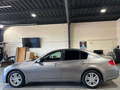 Used 2013 INFINITI G37 Journey w/ Premium Pkg image 4