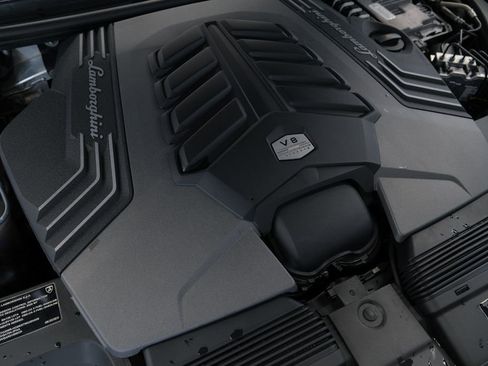 Used 2022 Lamborghini Urus AWD/4WD image 64