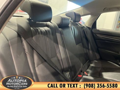 Used 2019 Honda Accord Touring image 14