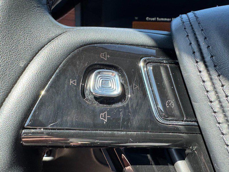 Used 2024 Lincoln Aviator Reserve AWD/4WD image 18