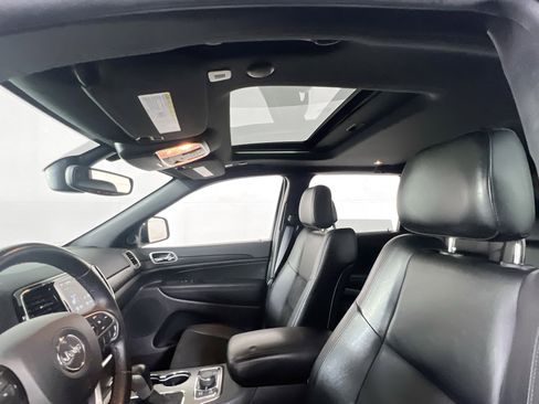 Used 2022 Jeep Grand Cherokee Laredo X image 22