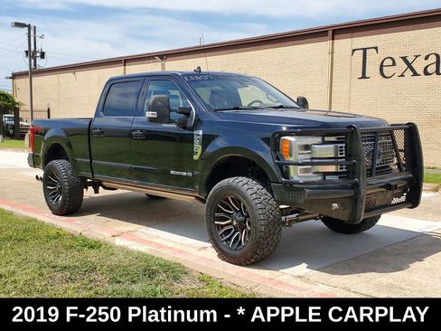 Used 2019 Ford F250 Platinum w/ Platinum Ultimate Package AWD/4WD image 3