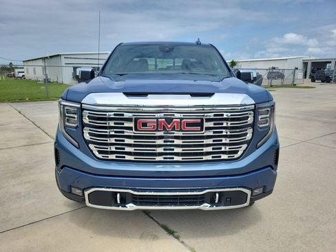 New 2026 GMC Sierra 1500 Denali w/ Technology Package AWD/4WD image 2