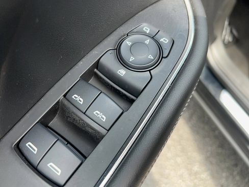 Used 2024 Buick Envision Preferred AWD/4WD image 12