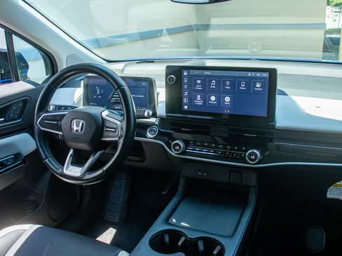 Used 2024 Honda Prologue Elite image 2