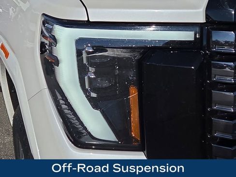 Used 2025 GMC Sierra 3500 Denali Ultimate image 13