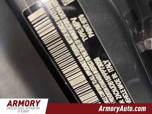 Used 2023 Jeep Renegade Latitude image 40