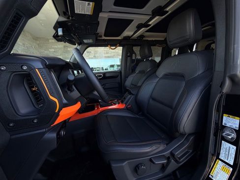 Used 2024 Ford Bronco Badlands AWD/4WD image 6
