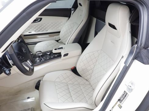 Used 2013 Mercedes-Benz SLS AMG GT Roadster image 8