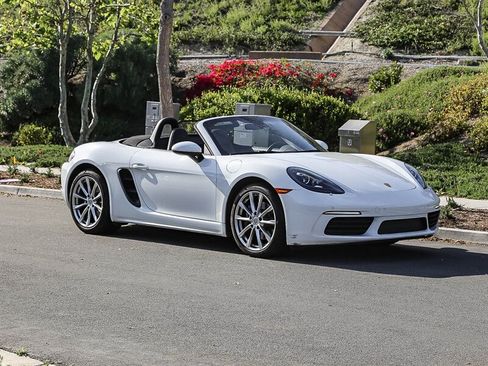 Used 2019 Porsche 718 Boxster image 9