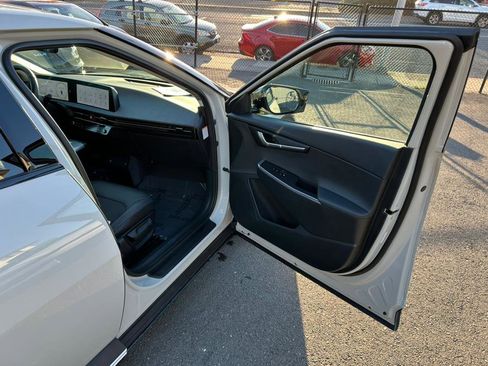 Used 2024 Kia EV6 Light image 44