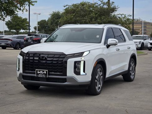 Used 2025 Hyundai Palisade SEL FWD image 2