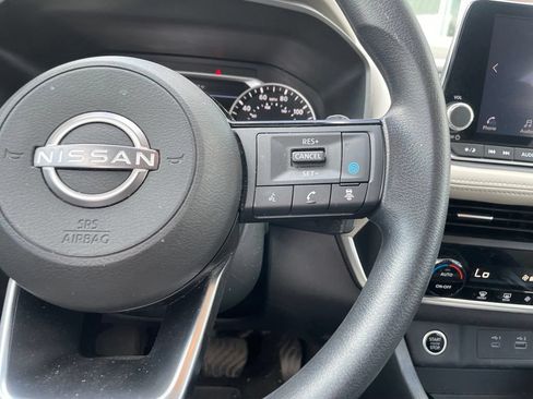 Certified 2023 Nissan Rogue SV FWD image 14