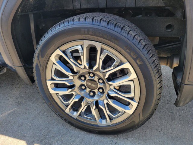Used 2023 GMC Sierra 1500 Denali Ultimate AWD/4WD image 10